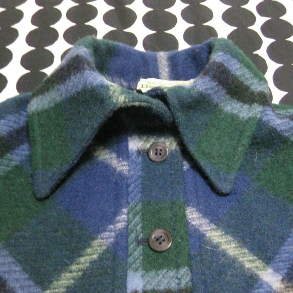 Vintage Woman's Jimmy Hourihan Blue Green Plaid Wool Cape Made in Ireland - Picture 3 of 11